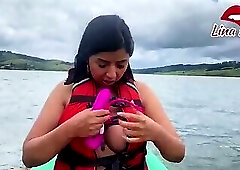 Exhibitionism - Lina Henao masturbates in a kayak on the side while there are tourists nearby -