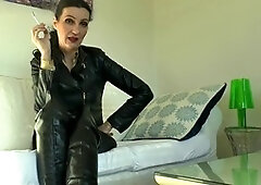 Smoked, leather mistress